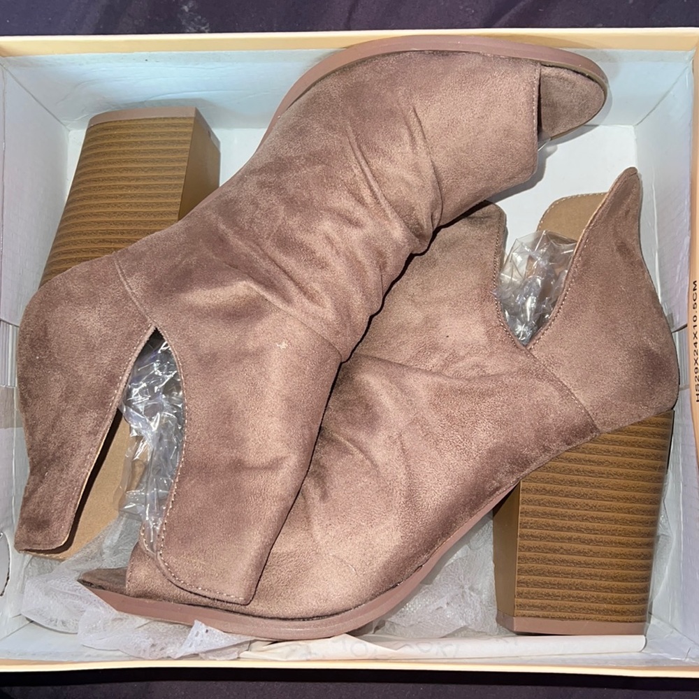 🆕 Taupe Peep Toe Booties